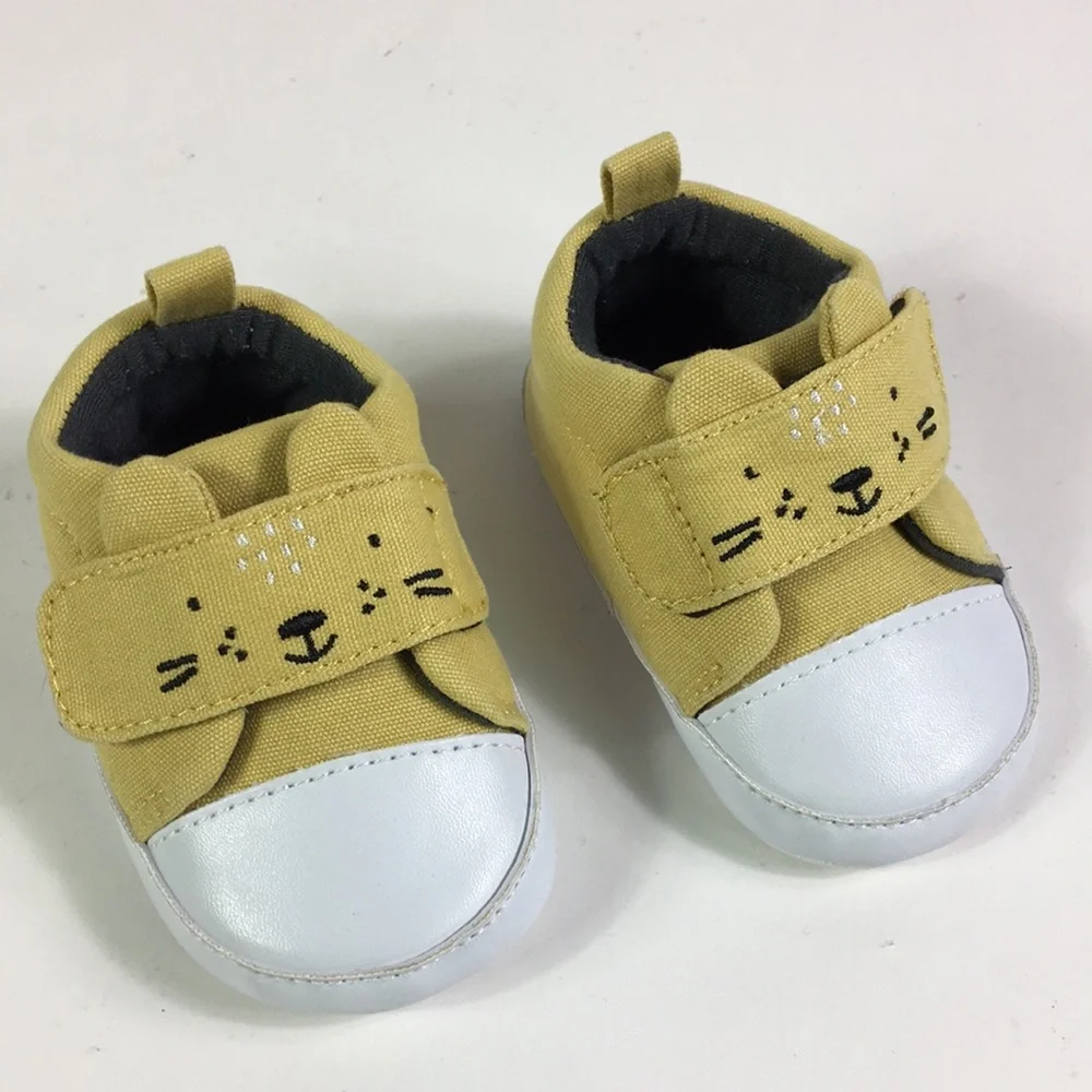 Gerber Baby‎ Shoes gold mustard Size 3-6 months